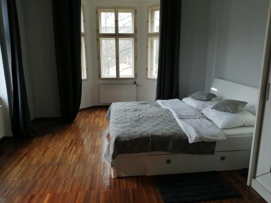 2 Bedrooms Close Vysehrad - Congress Centrum Prague Exterior photo